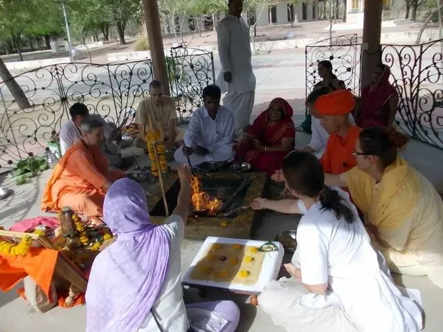 2013-ram-navarati-in-jadan bodyImage