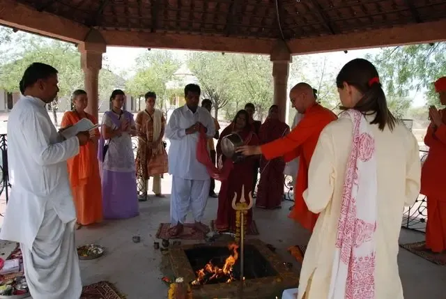 2013-ram-navarati-in-jadan bodyImage