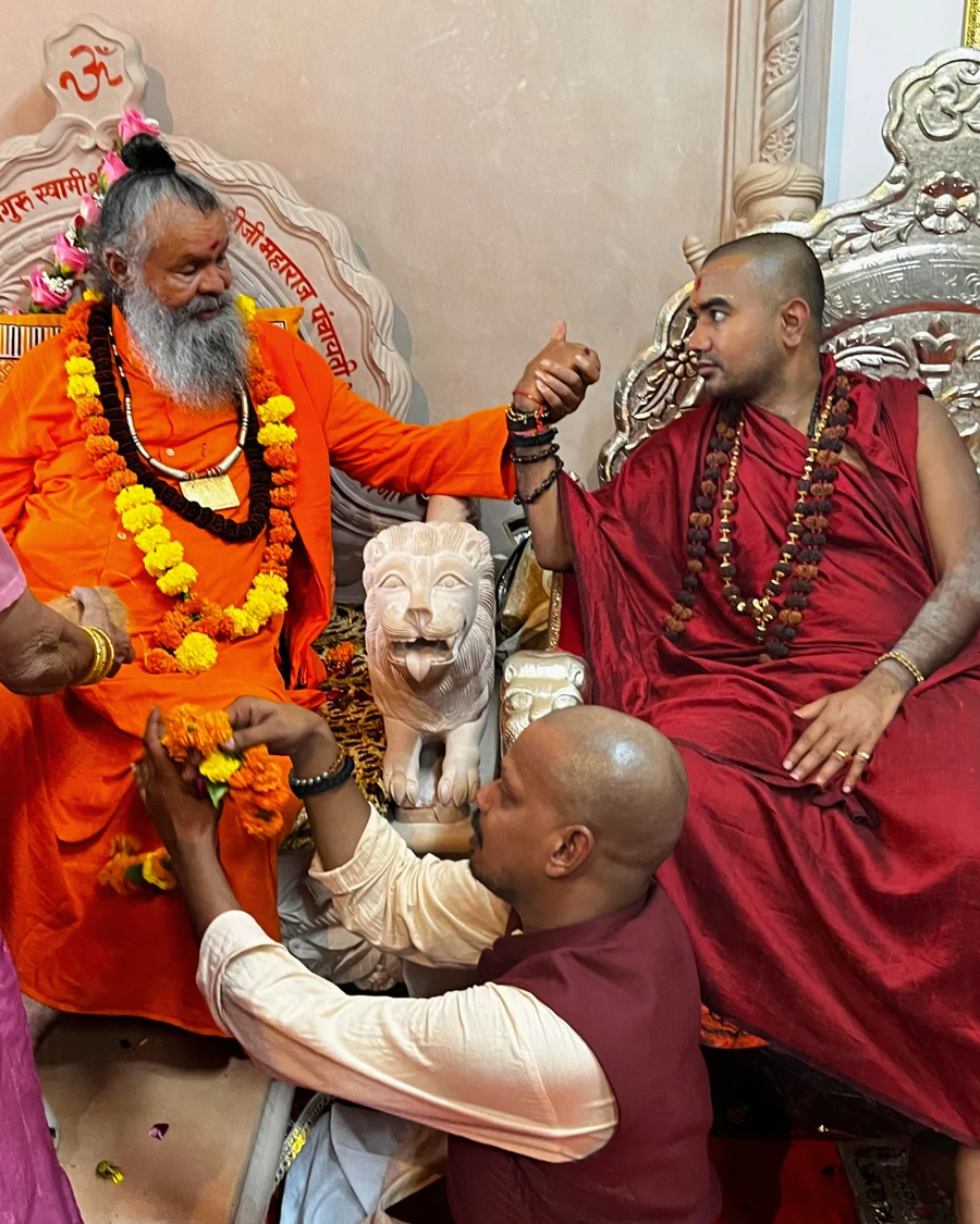 Gurudev Shree Swami Maheshwaranand Puri Ji Maharaj and his successor Pujya Shree Swami Avatar Puri Ji Maharaj at OM Ashram.