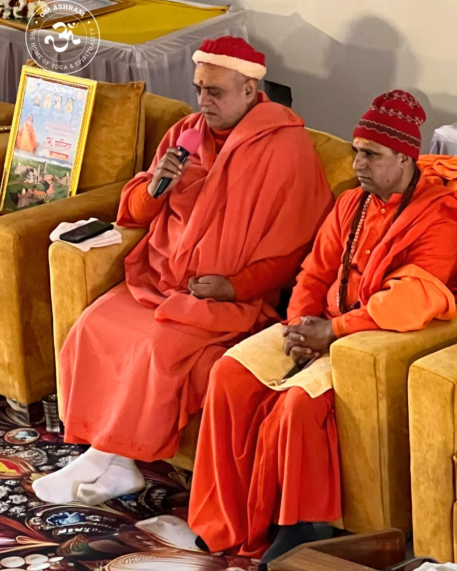 2nd-varsagandh-mahotsav-spiritual-wisdom-at-om-ashram_body16