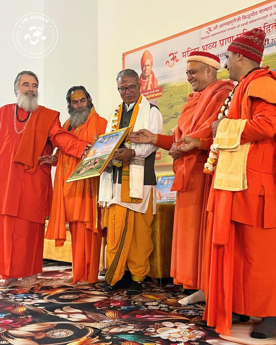 2nd-varsagandh-mahotsav-spiritual-wisdom-at-om-ashram_body19