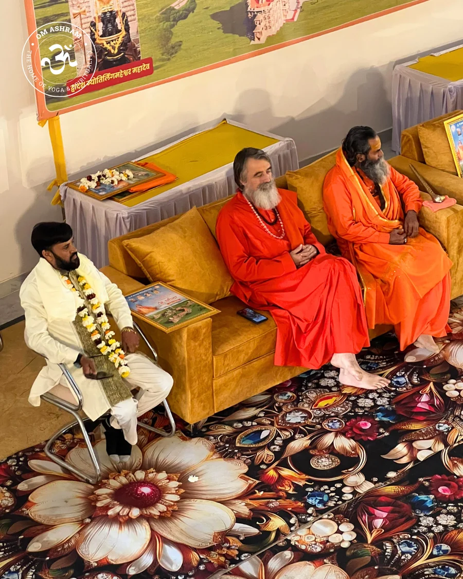 2nd-varsagandh-mahotsav-spiritual-wisdom-at-om-ashram_body20