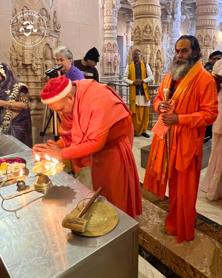 2nd-varsagandh-mahotsav-spiritual-wisdom-at-om-ashram_body3