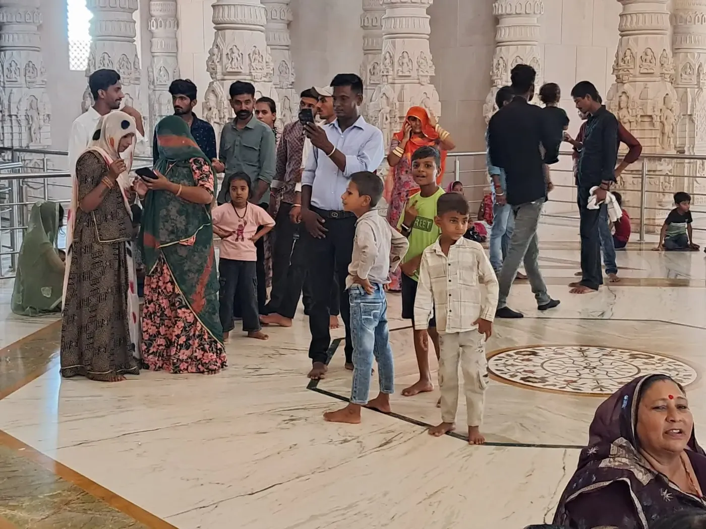 a-blessed-evening-with-vishwaguru-ji-at-om-ashram bodyImage