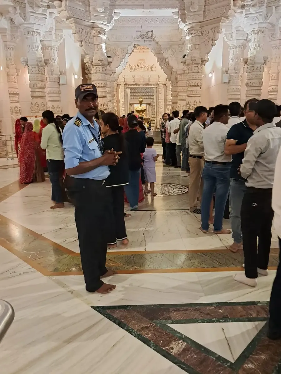 a-blessed-evening-with-vishwaguru-ji-at-om-ashram bodyImage