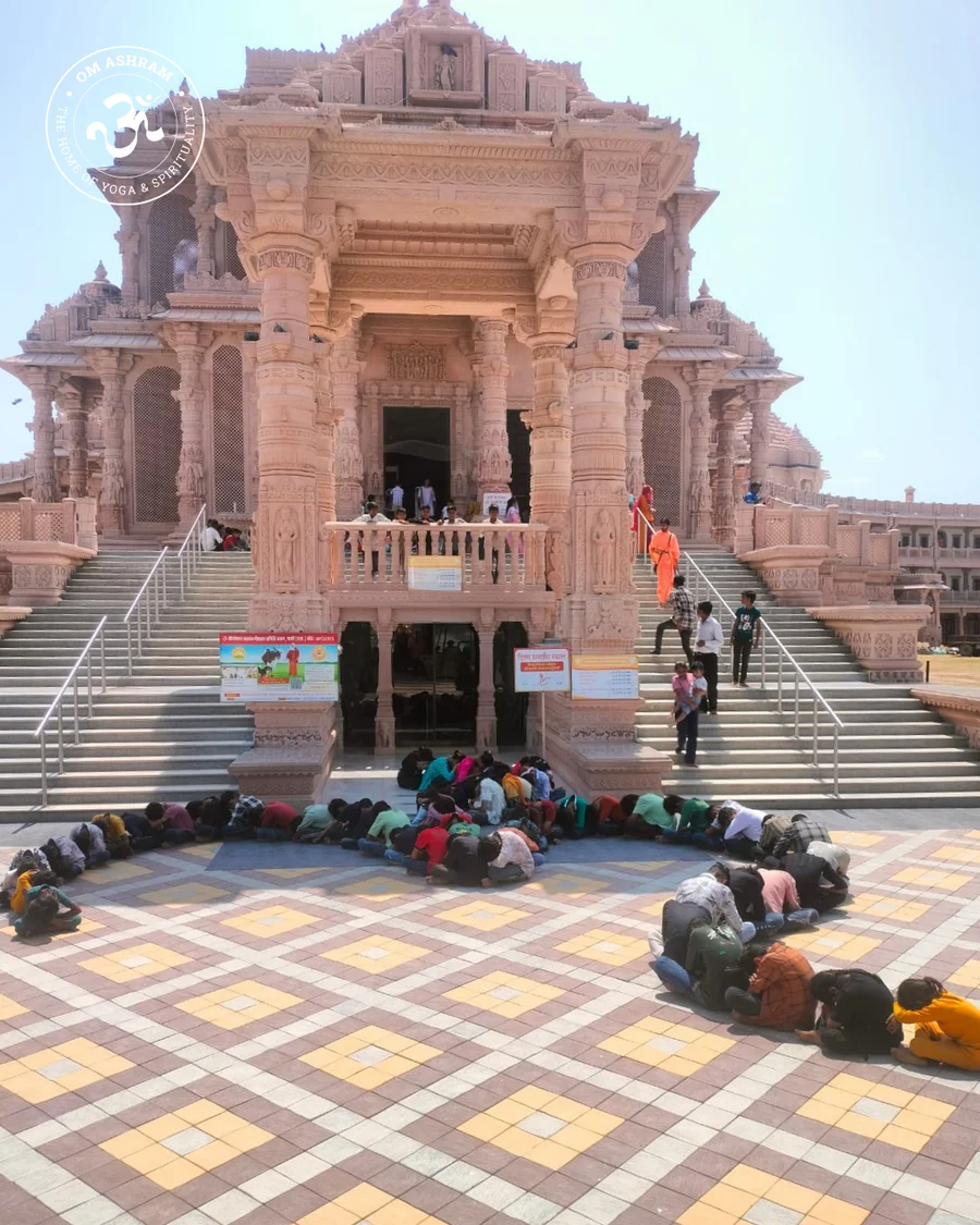 a-blessing-of-joy-children-light-up-om-ashram bodyImage