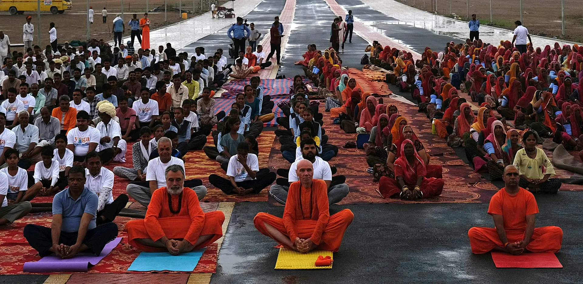a-celebration-of-unity-international-day-of-yoga-at-om-ashram bodyImage
