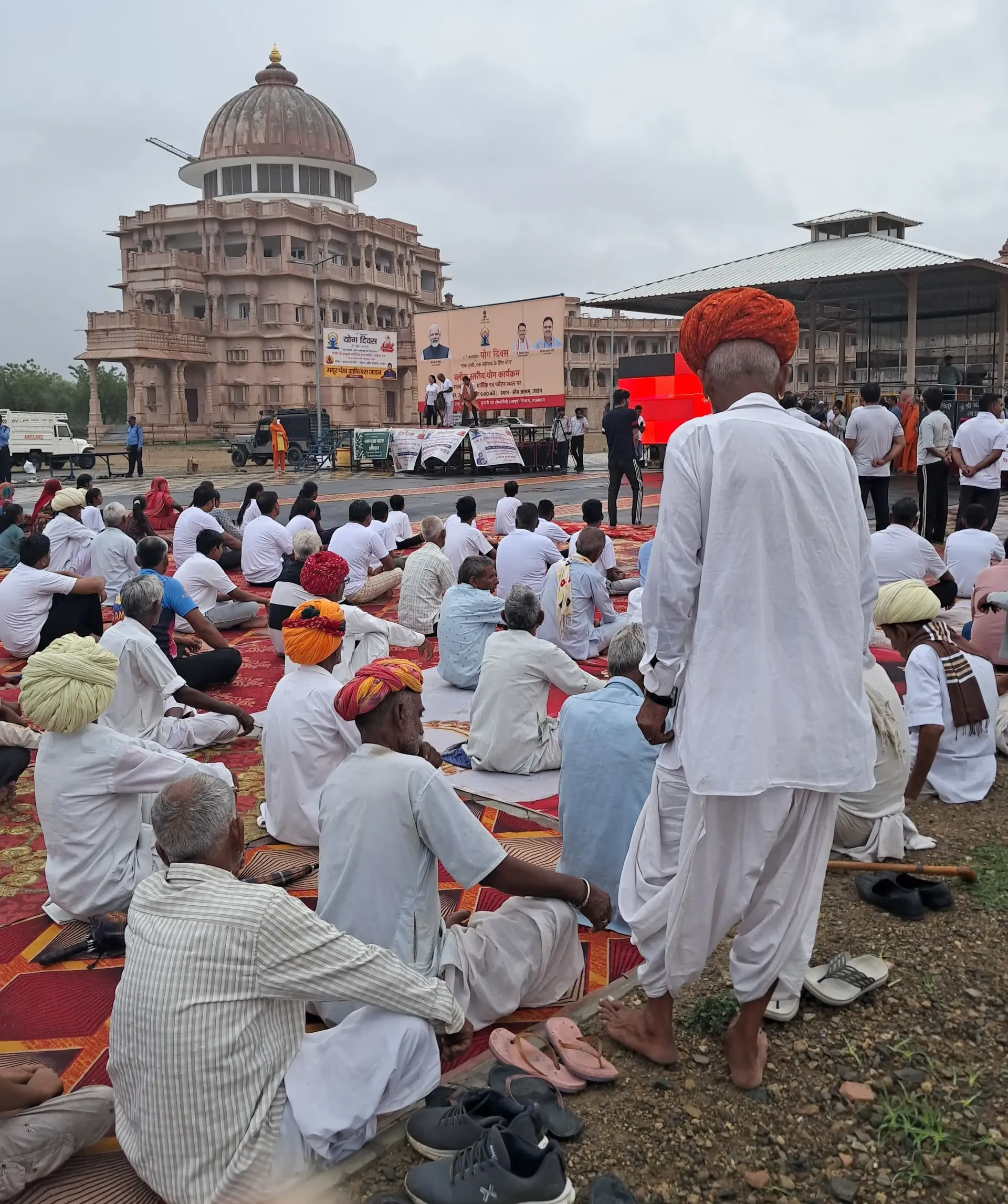 a-celebration-of-unity-international-day-of-yoga-at-om-ashram bodyImage