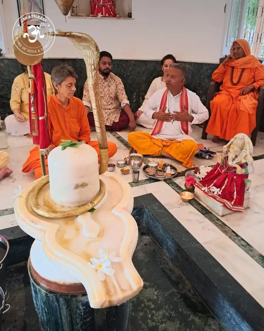 a-day-of-joy-celebrating-our-beloved-gurudev bodyImage