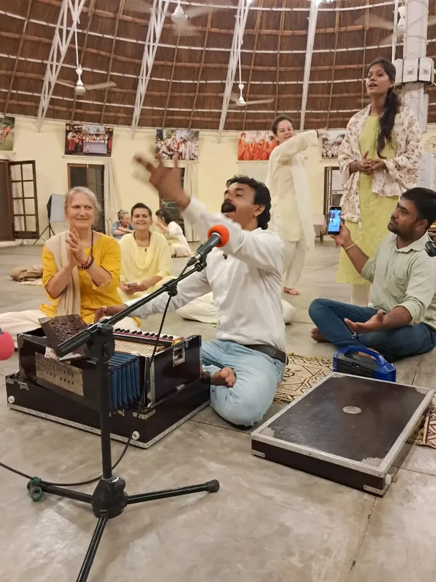 a-day-of-joy-celebrating-our-beloved-gurudev bodyImage