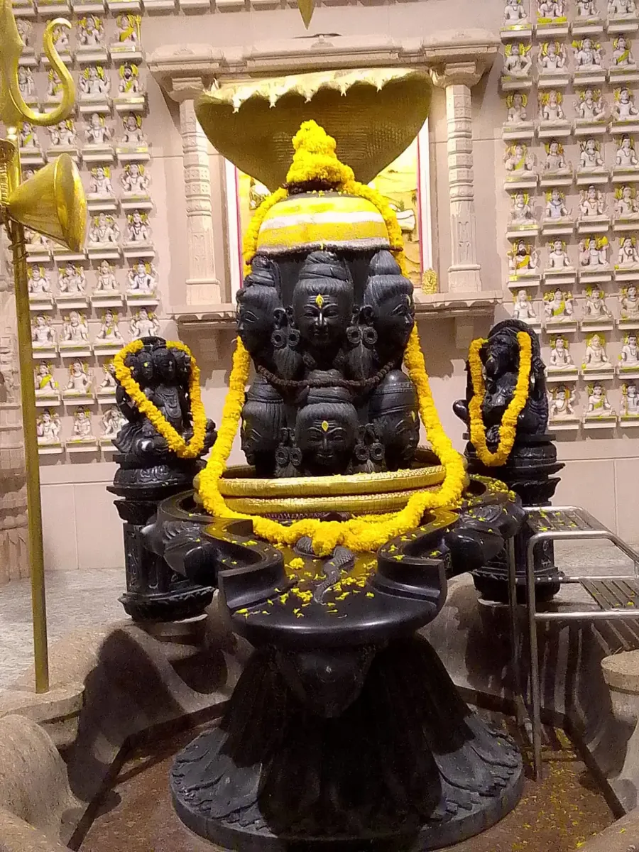 a-divine-evening-at-om-ashram-power-of-prayer bodyImage