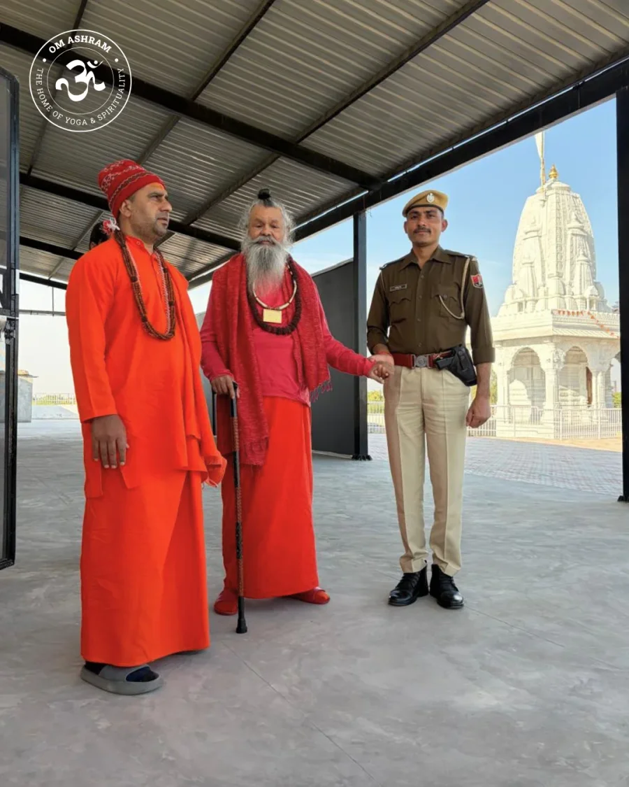 a-sacred-homecoming-gurudev-blesses-the-new-maheshwar-mahadev-mandir_body1