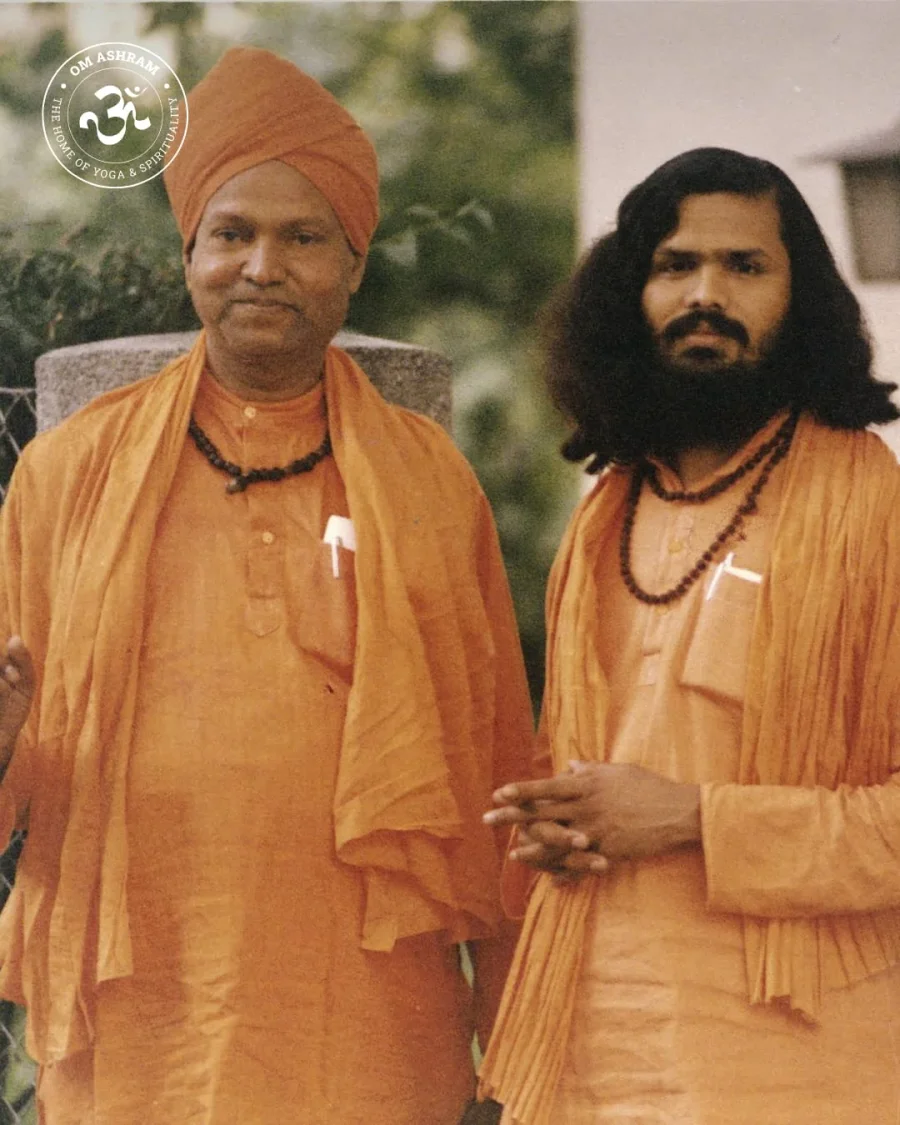 a-sacred-homecoming-gurudev-blesses-the-new-maheshwar-mahadev-mandir_body5