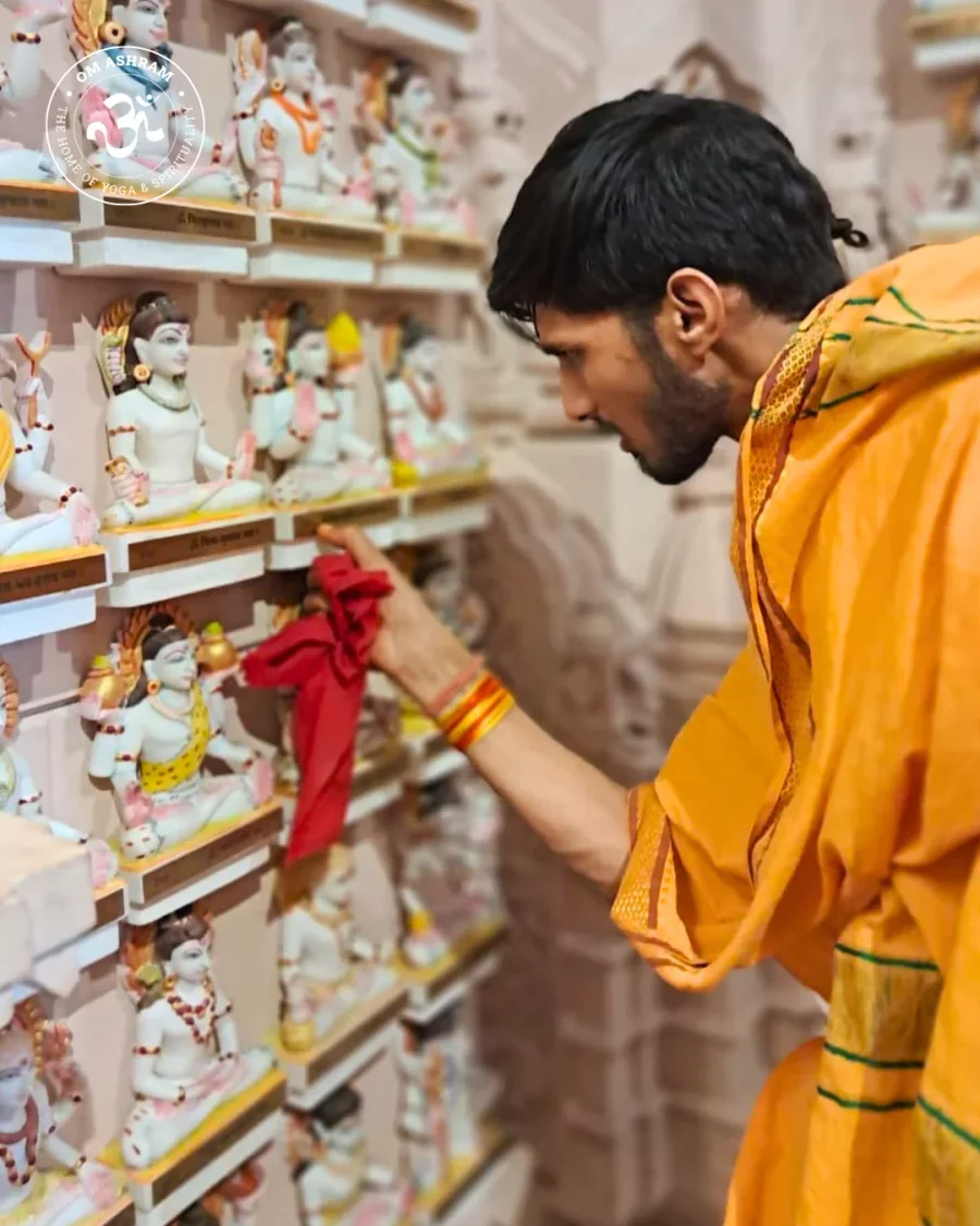 a-wall-of-1008-shivas-a-monument-to-devotion_body8