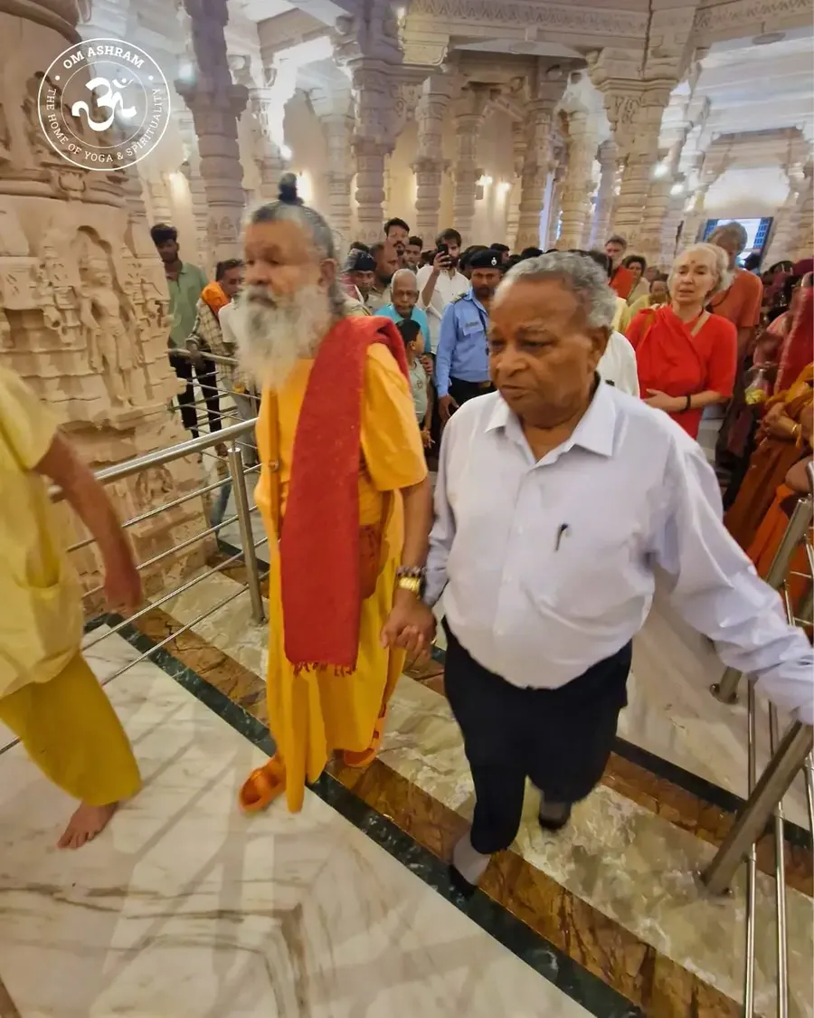 birthday-celebration-gurudev-at-rudra-abhishek bodyImage