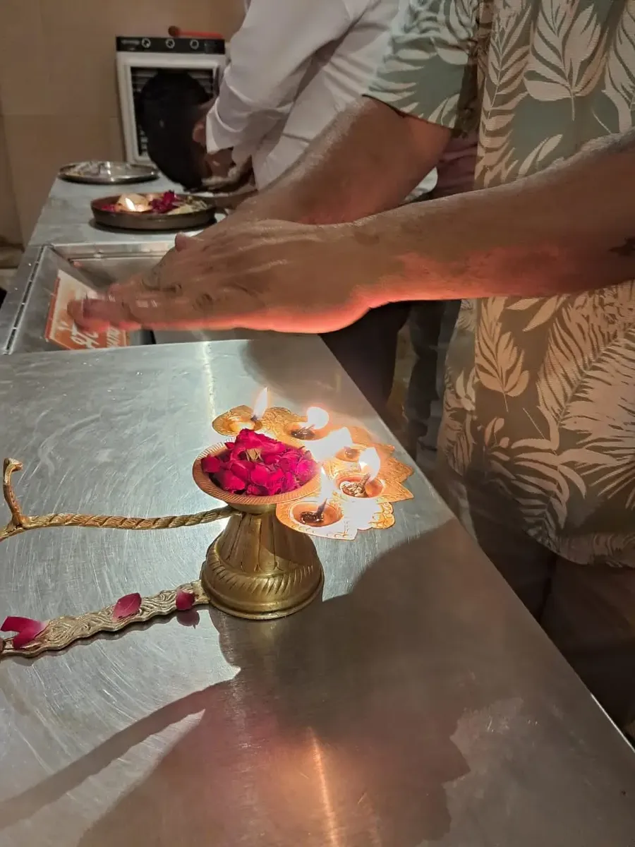 bsf-inspector-general-s-special-visit-to-om-ashram bodyImage