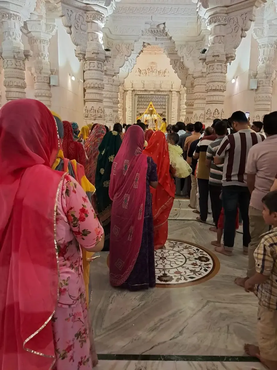 bsf-inspector-general-s-special-visit-to-om-ashram bodyImage