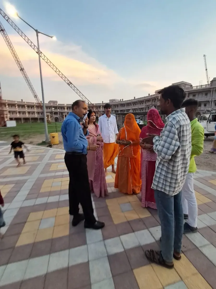 bsf-inspector-general-s-special-visit-to-om-ashram bodyImage