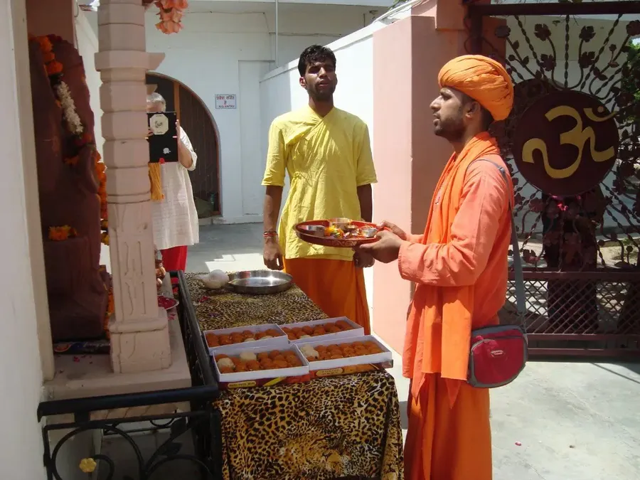 ganesh-chaturti-in-om-ashram bodyImage