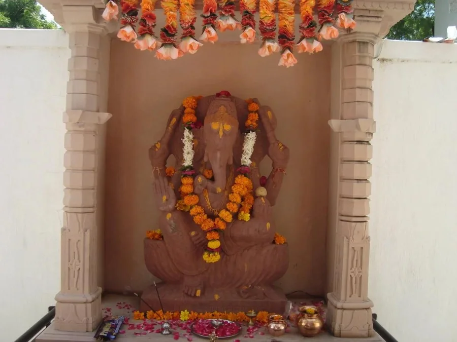 ganesh-chaturti-in-om-ashram mainImage
