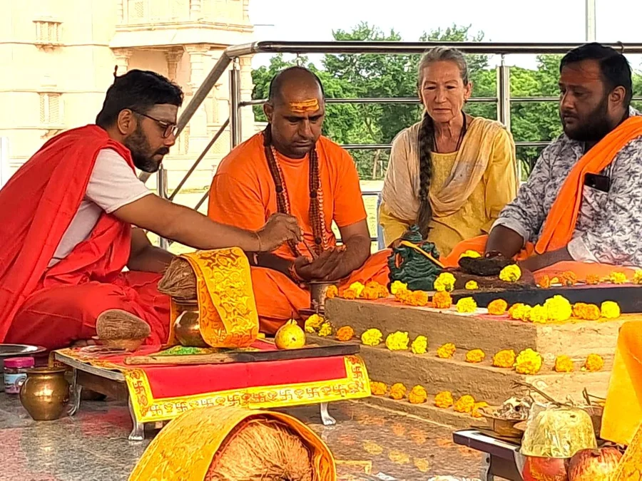 grand-finale-the-mahamrityunjaya-havan-at-om-ashram bodyImage