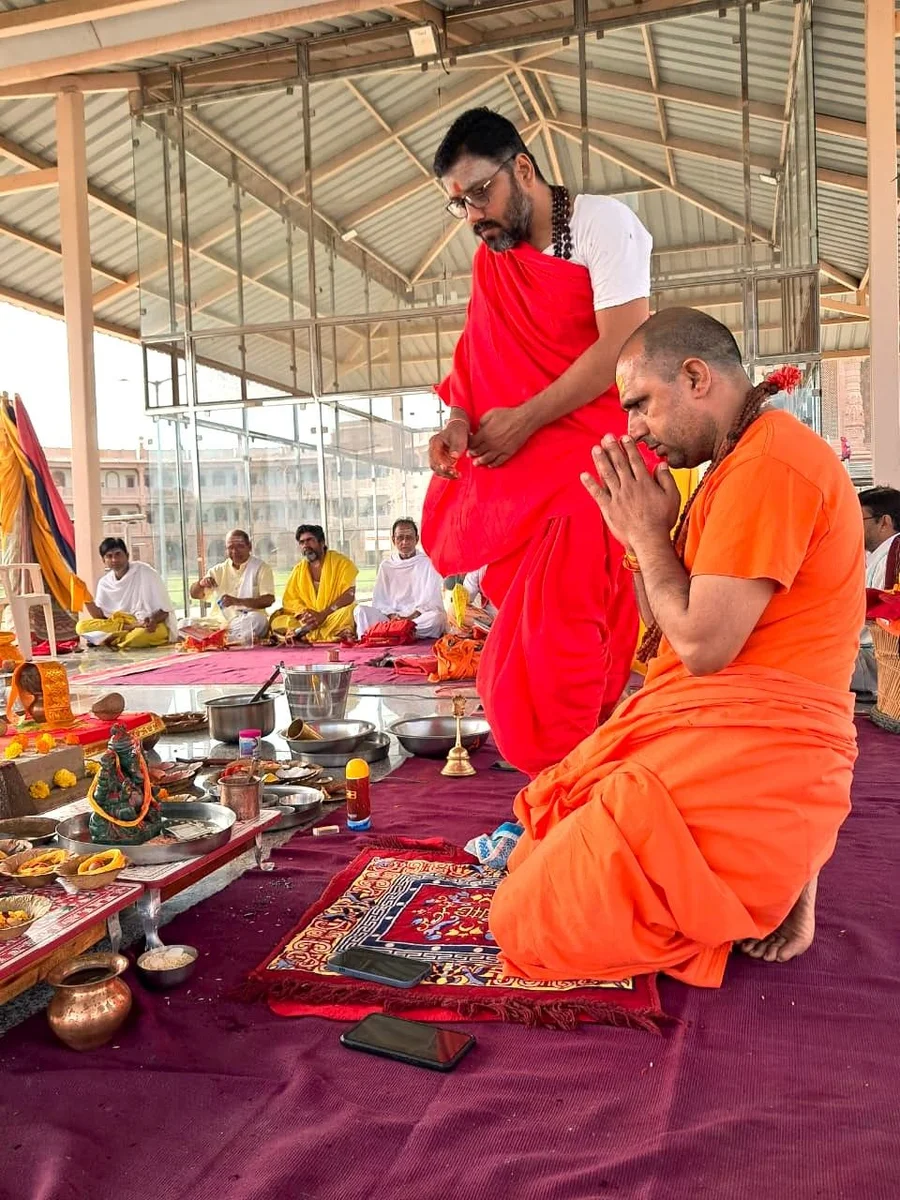 grand-finale-the-mahamrityunjaya-havan-at-om-ashram bodyImage