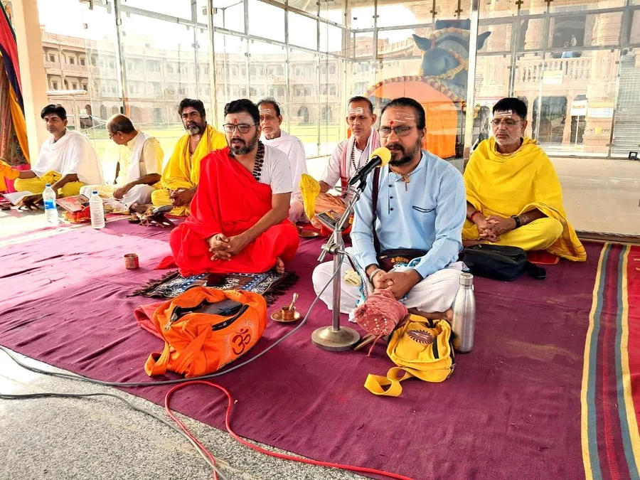 grand-finale-the-mahamrityunjaya-havan-at-om-ashram bodyImage