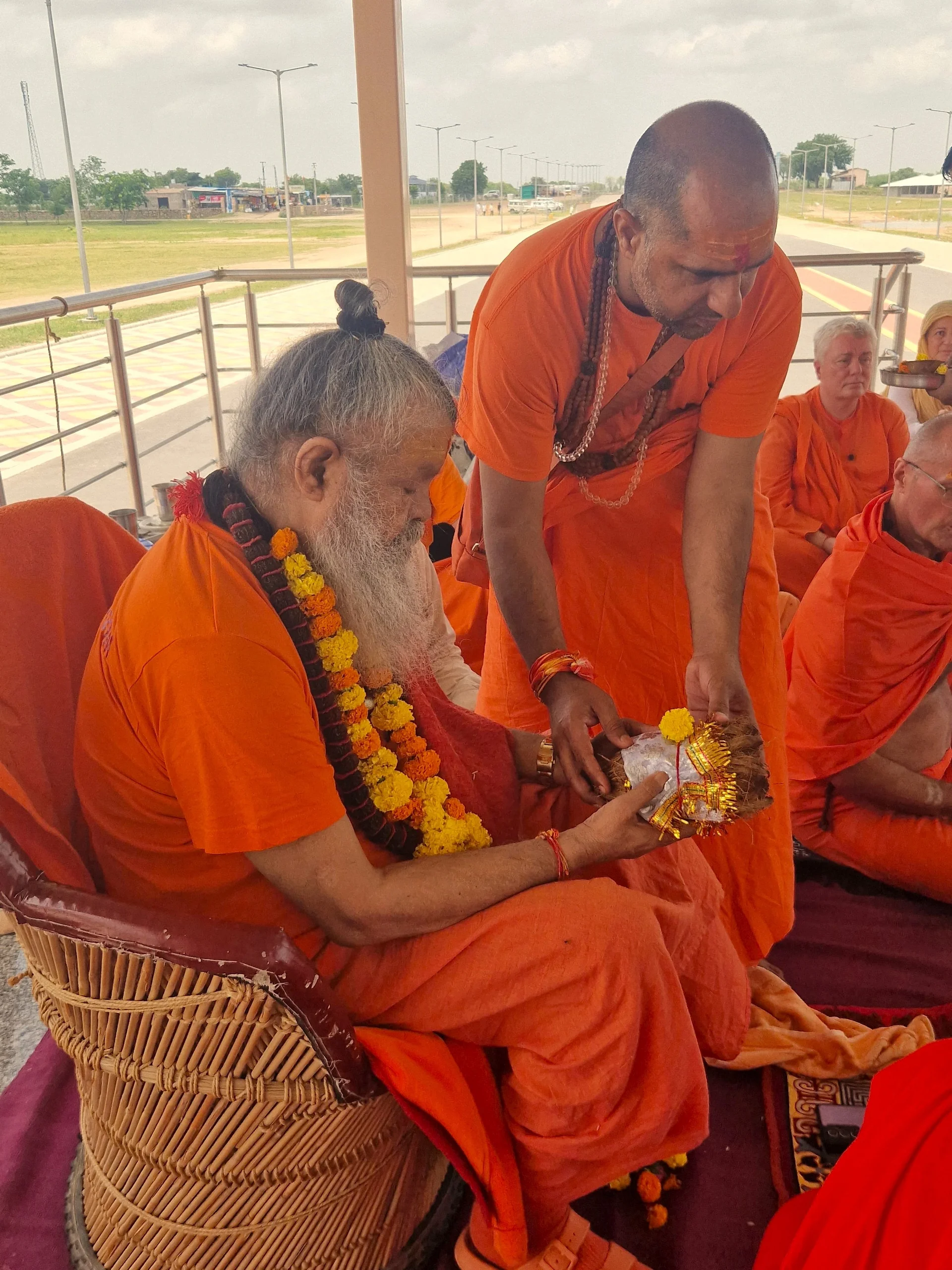 grand-finale-the-mahamrityunjaya-havan-at-om-ashram bodyImage