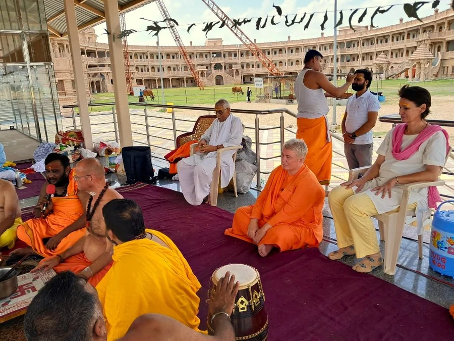 grand-finale-the-mahamrityunjaya-havan-at-om-ashram bodyImage