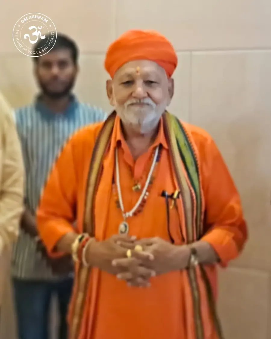 gujarat-s-mahant-graced-om-ashram bodyImage