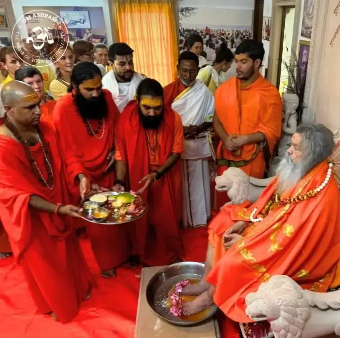 guru-puja-the-heart-of-guru-purnima bodyImage