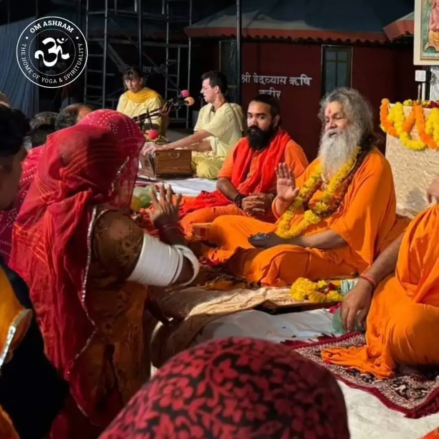 guru-purnima-celebration-at-om-ashram thumbnailImage