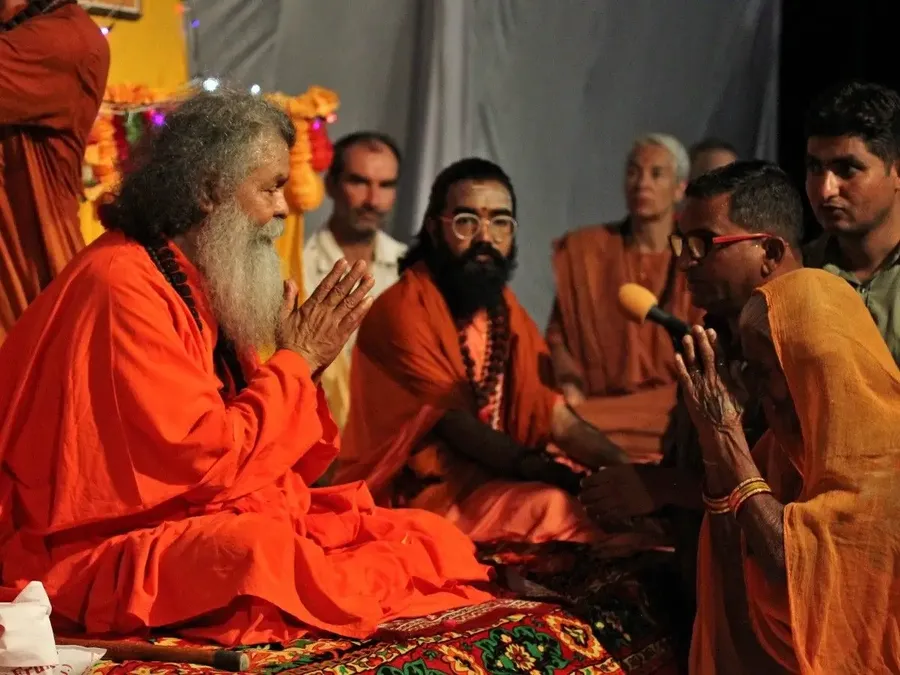 gurupurnima-in-om-ashram-2023 bodyImage