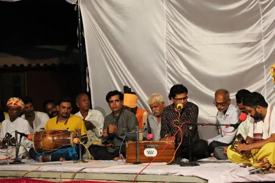 gurupurnima-in-om-ashram-2023 bodyImage