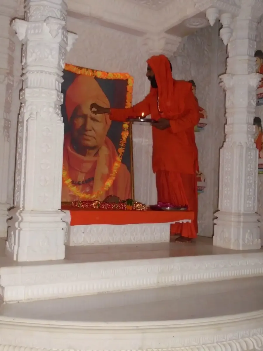 holy-guruji-s-birthday bodyImage