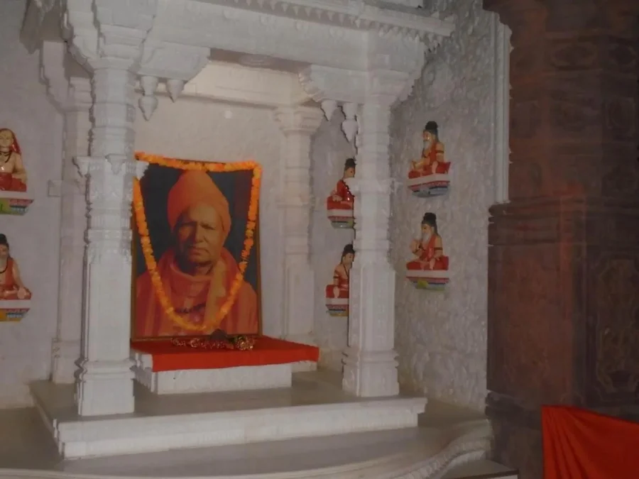 holy-guruji-s-birthday mainImage