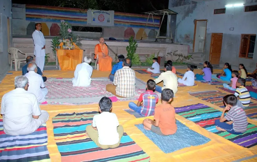 idy-at-omashram-jadan bodyImage