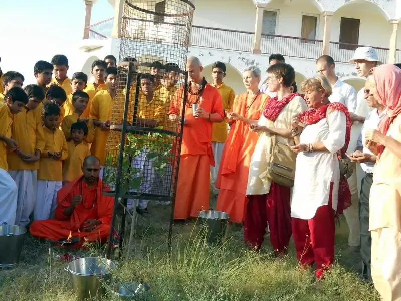 international-peace-day-in-om-ashram bodyImage