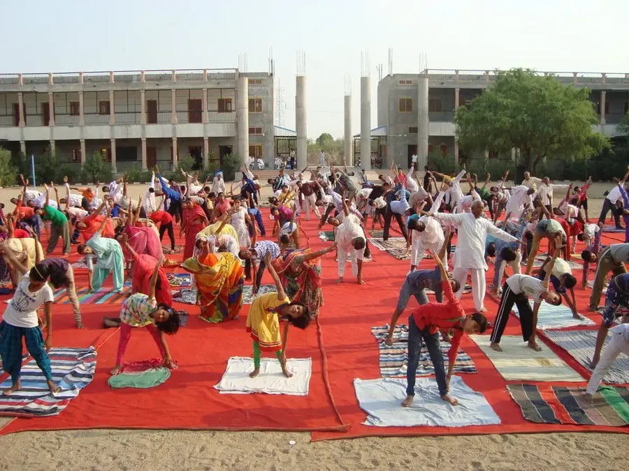 international-yoga-day-in-om-ashram bodyImage