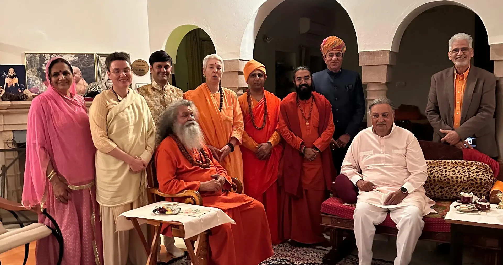 jodhpur-maharaj-visited-om-ashram bodyImage