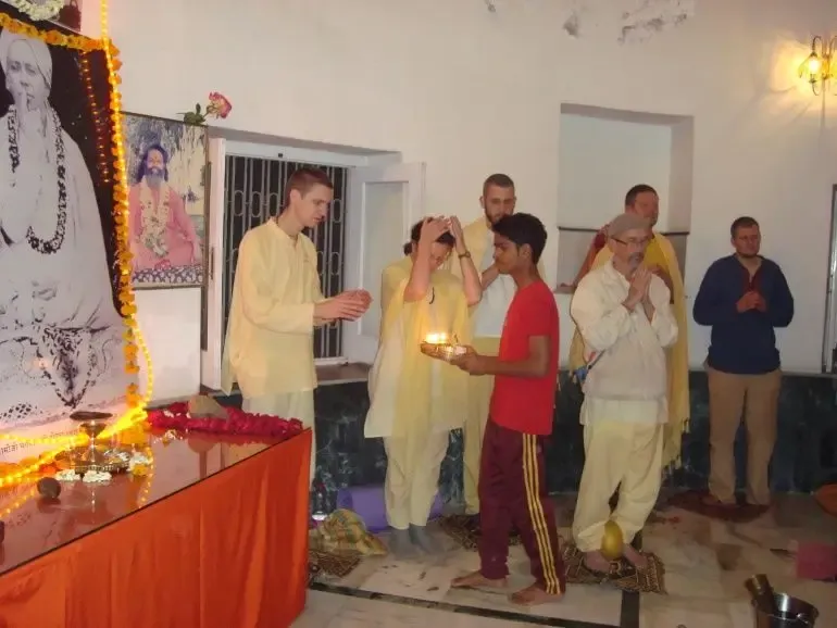 mahashivaratri-in-om-ashram-2015 bodyImage