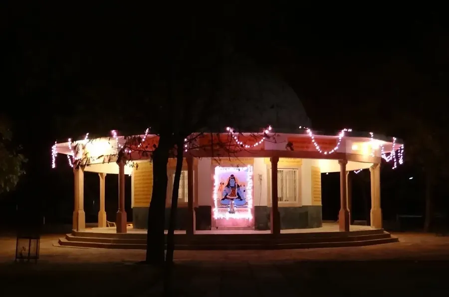 mahashivaratri-the-great-night-of-shiva-in-om-ashram-jadan bodyImage