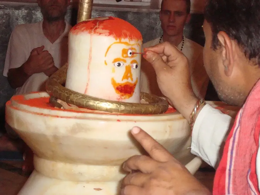 mahashivaratri-the-great-night-of-shiva-in-om-ashram-jadan bodyImage