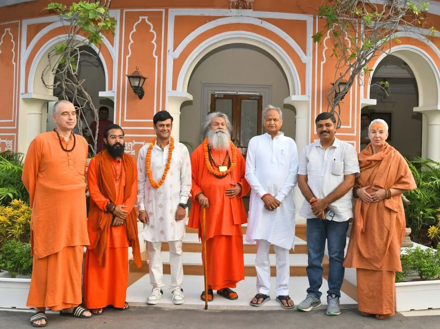 meeting-with-the-chief-minister-shree-ashok-ji-gehlot thumbnailImage
