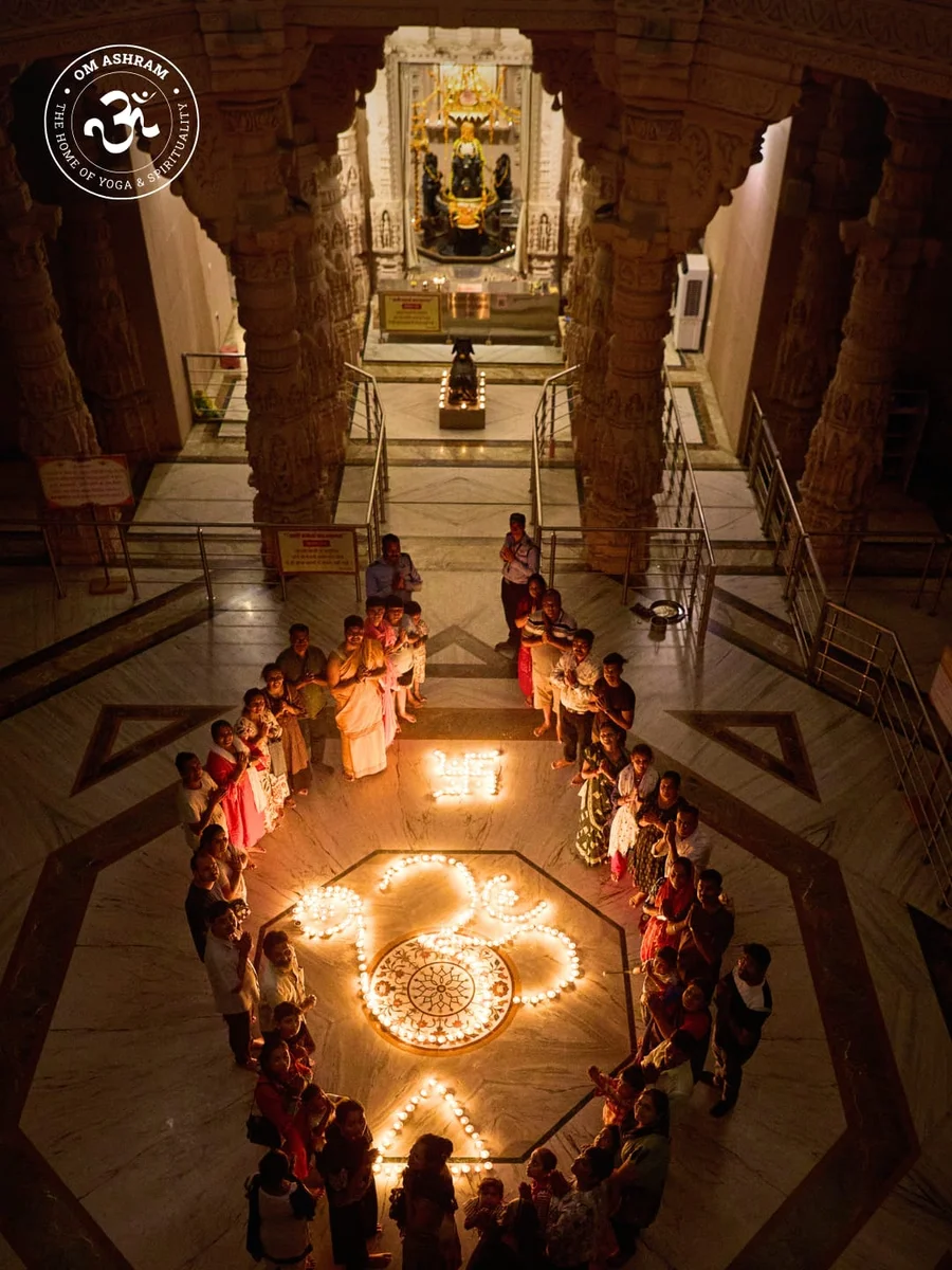 om-ashram-shines-bright-for-diwali bodyImage