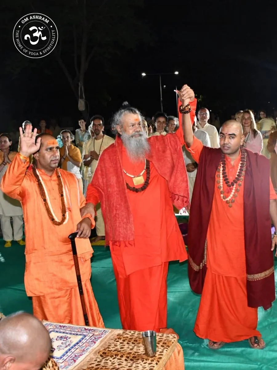 om-ashram-shines-bright-for-diwali bodyImage