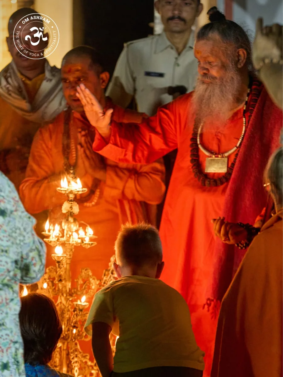 om-ashram-shines-bright-for-diwali bodyImage