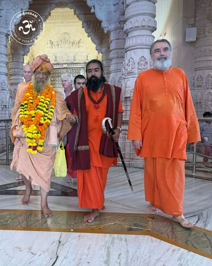 om-ashram-welcomes-distinguished-spiritual-leader bodyImage