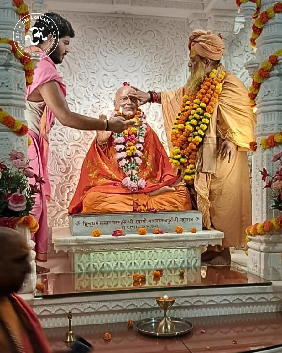 om-ashram-welcomes-distinguished-spiritual-leader bodyImage