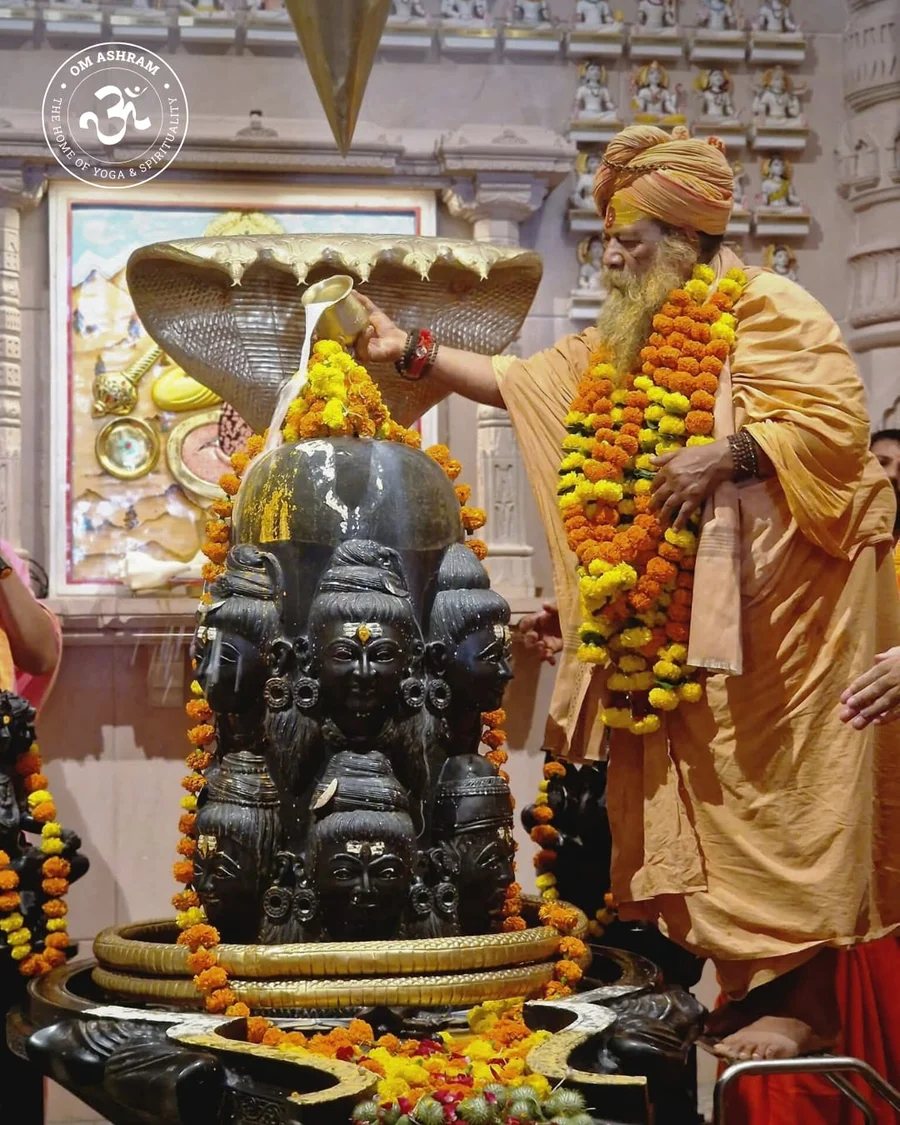 om-ashram-welcomes-distinguished-spiritual-leader bodyImage